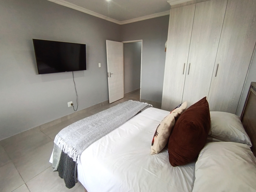 4 Bedroom Property for Sale in Wavecrest Eastern Cape